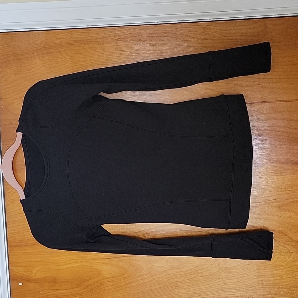 GUC Lululemon black longsleeve top, sz S